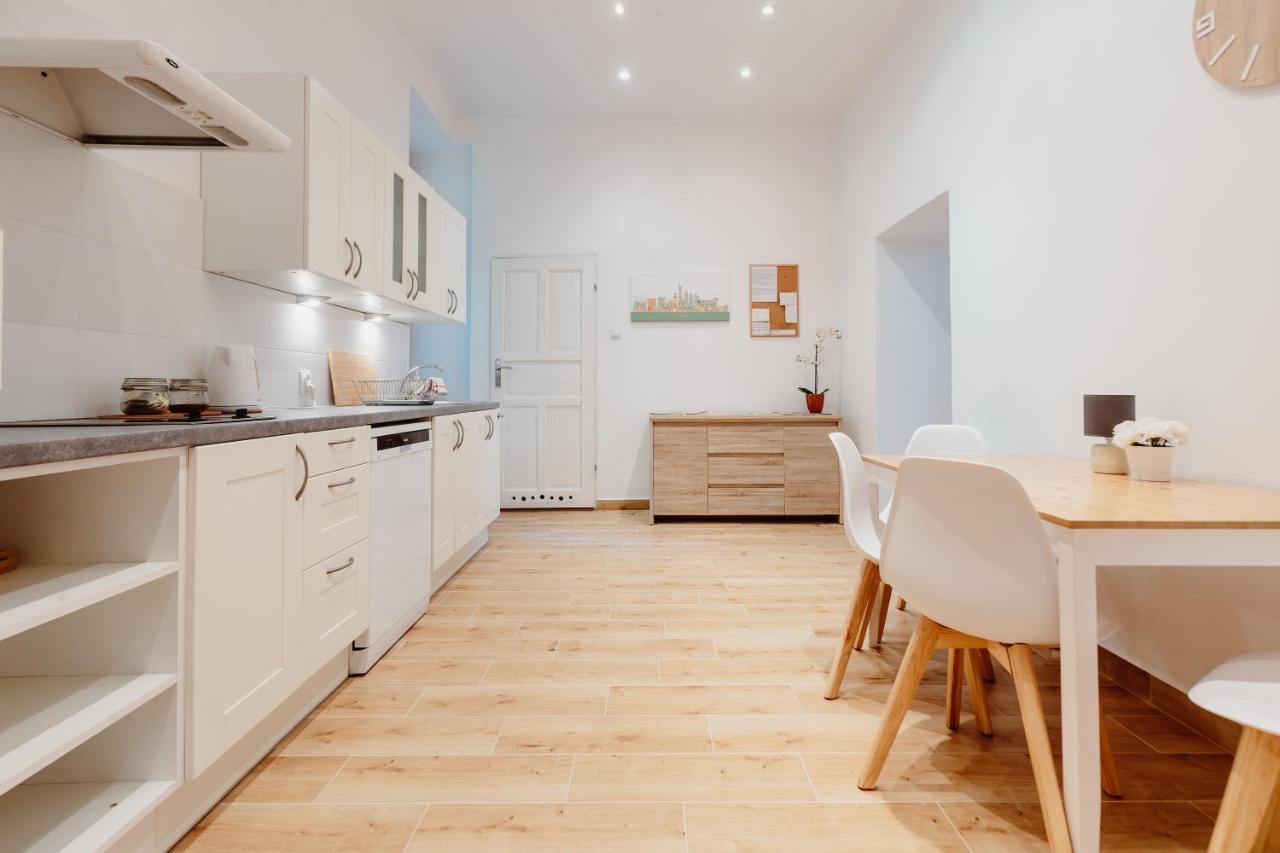 Atticus Apartments Krakow Ngoại thất bức ảnh