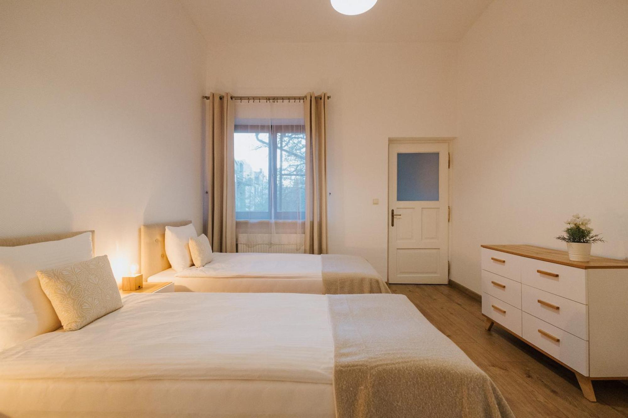 Atticus Apartments Krakow Ngoại thất bức ảnh