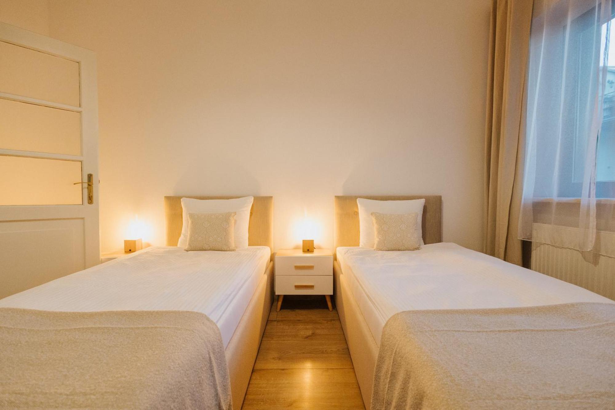 Atticus Apartments Krakow Ngoại thất bức ảnh