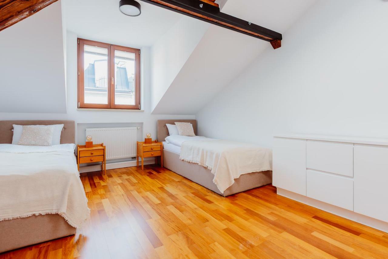 Atticus Apartments Krakow Ngoại thất bức ảnh