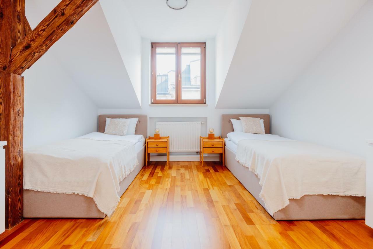 Atticus Apartments Krakow Ngoại thất bức ảnh