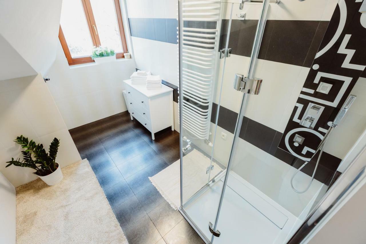 Atticus Apartments Krakow Ngoại thất bức ảnh